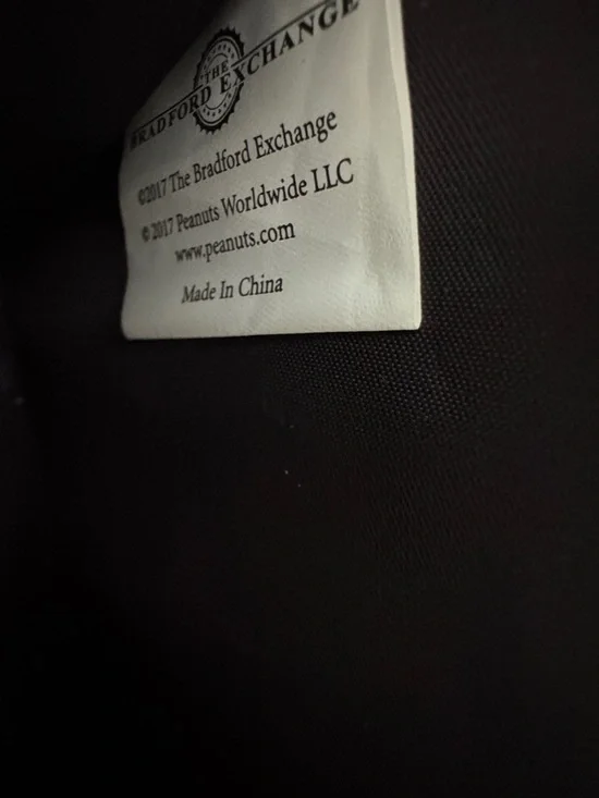 The Bradford Exchange Snoopy & Woodstock Black and White Trifold Wallet - Picture 7 of 9